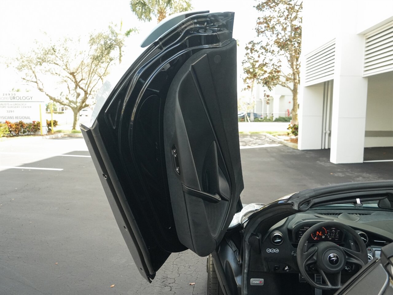 2020 McLaren 720S Spider   - Photo 26 - Bonita Springs, FL 34134