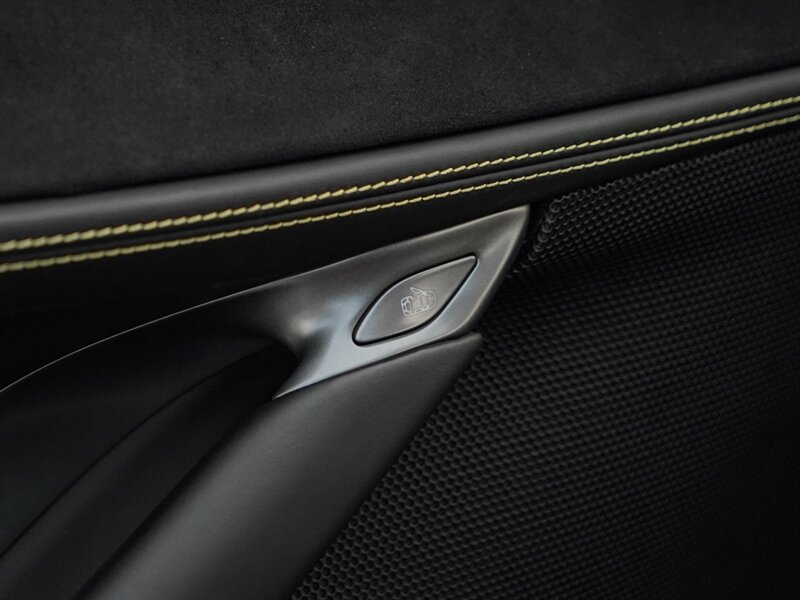 2023 Ferrari SF90 Stradale   - Photo 28 - Bonita Springs, FL 34134