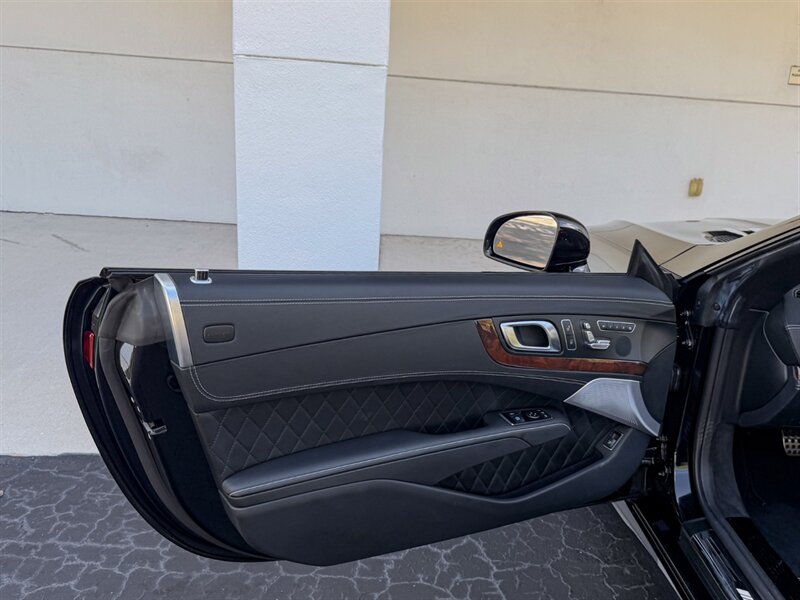 2015 Mercedes-Benz SL 65 AMG - Photo 23 - Bonita Springs, FL 34134