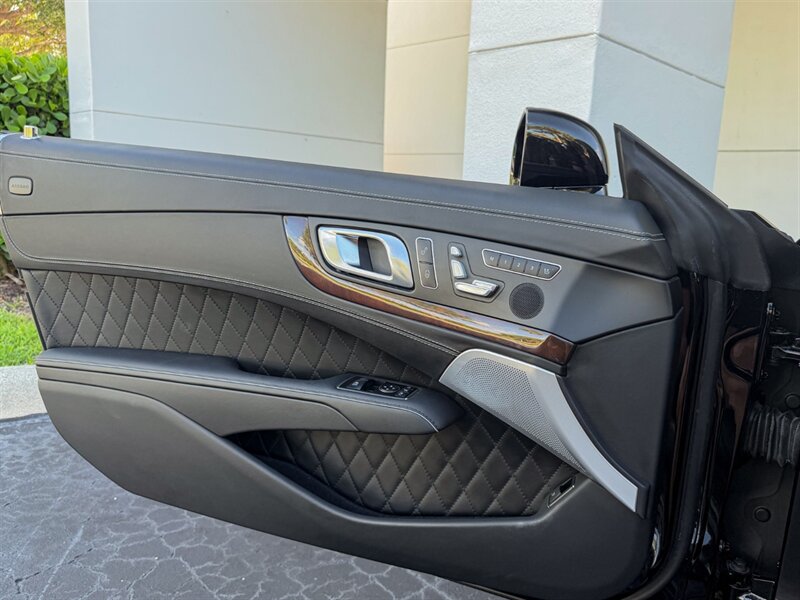 2015 Mercedes-Benz SL 65 AMG - Photo 24 - Bonita Springs, FL 34134
