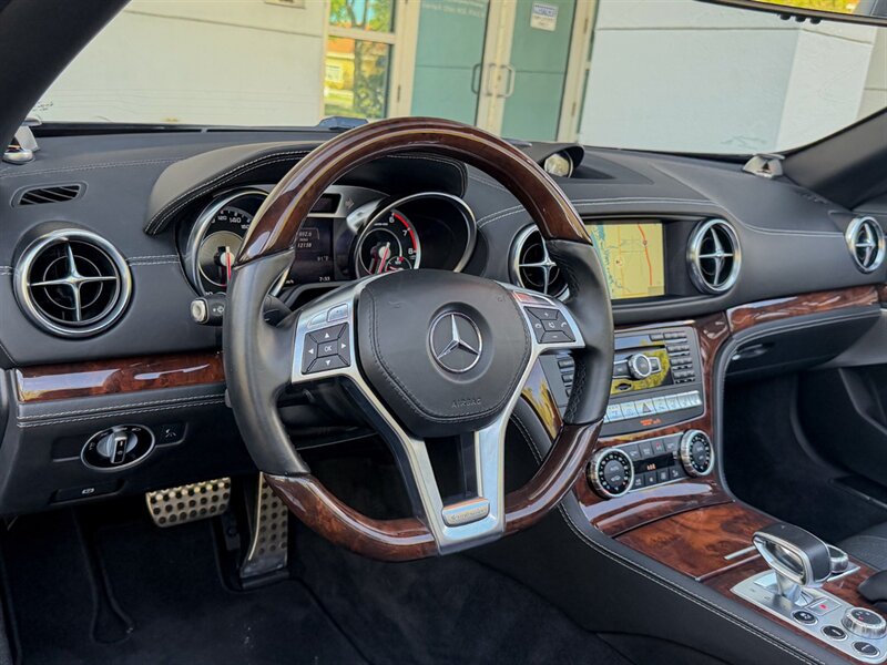 2015 Mercedes-Benz SL 65 AMG - Photo 12 - Bonita Springs, FL 34134