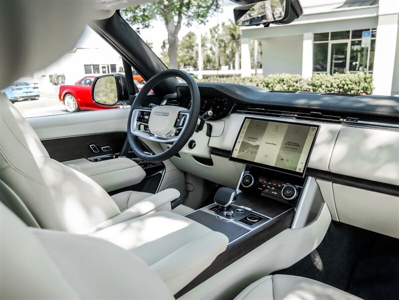 2023 Land Rover Range Rover - Photo 28 - Bonita Springs, FL 34134