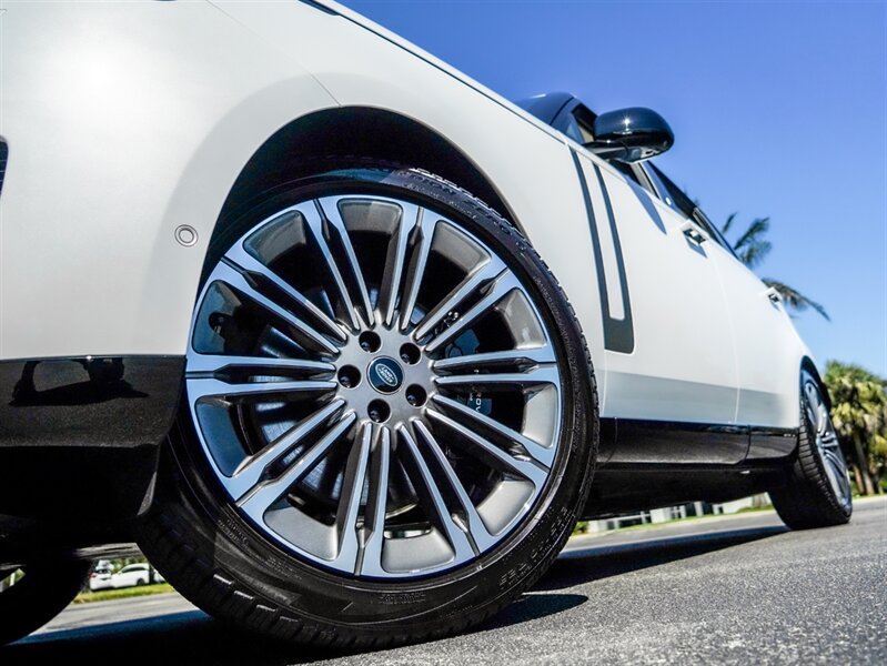 2023 Land Rover Range Rover - Photo 11 - Bonita Springs, FL 34134