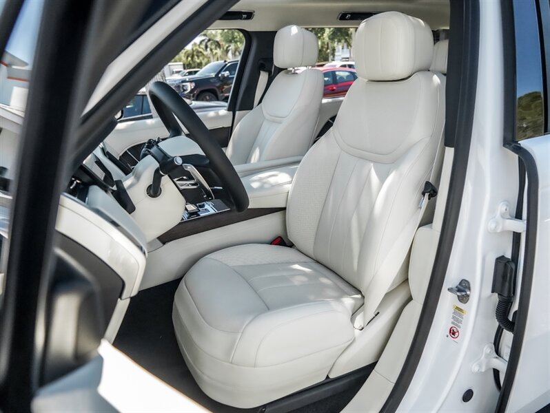 2023 Land Rover Range Rover - Photo 18 - Bonita Springs, FL 34134