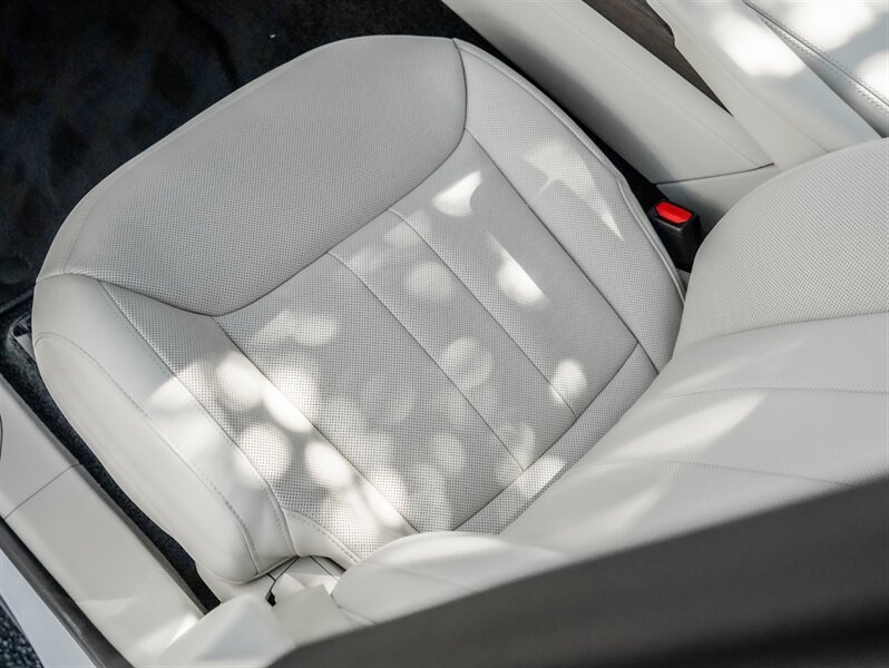 2023 Land Rover Range Rover - Photo 19 - Bonita Springs, FL 34134