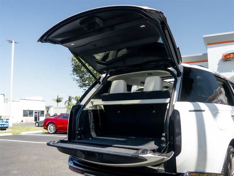 2023 Land Rover Range Rover - Photo 35 - Bonita Springs, FL 34134