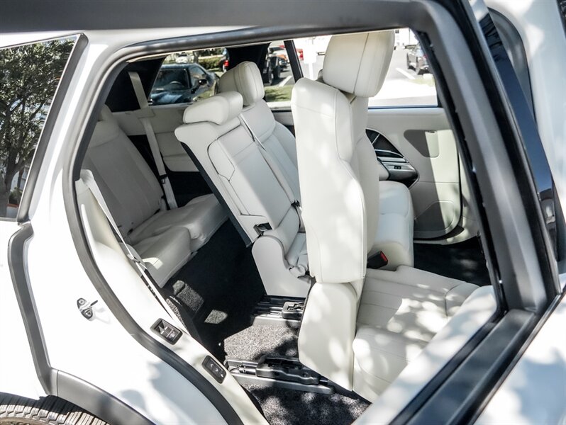 2023 Land Rover Range Rover - Photo 22 - Bonita Springs, FL 34134