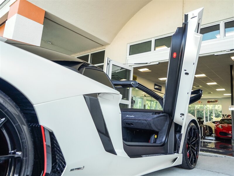 2016 Lamborghini Aventador LP 700-4 Pirelli Edi - Photo 22 - Bonita Springs, FL 34134