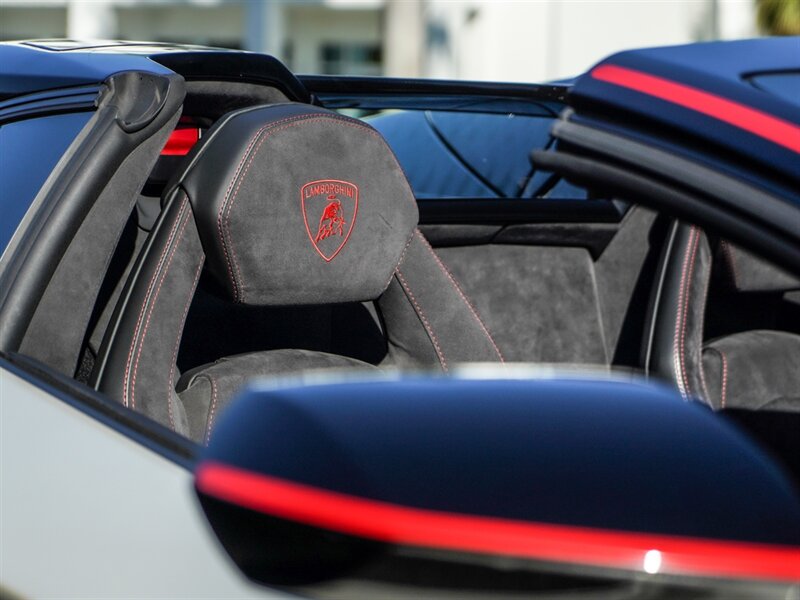 2016 Lamborghini Aventador LP 700-4 Pirelli Edi - Photo 44 - Bonita Springs, FL 34134