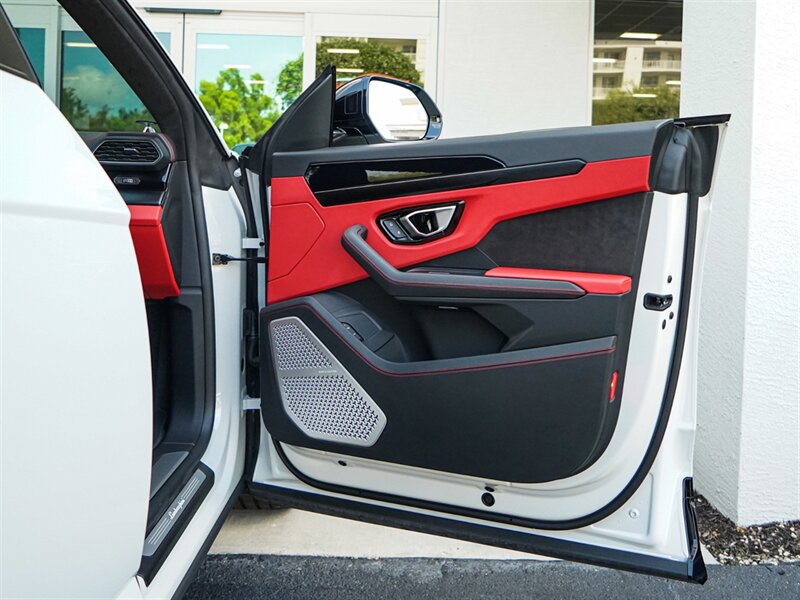 2022 Lamborghini Urus   - Photo 28 - Bonita Springs, FL 34134