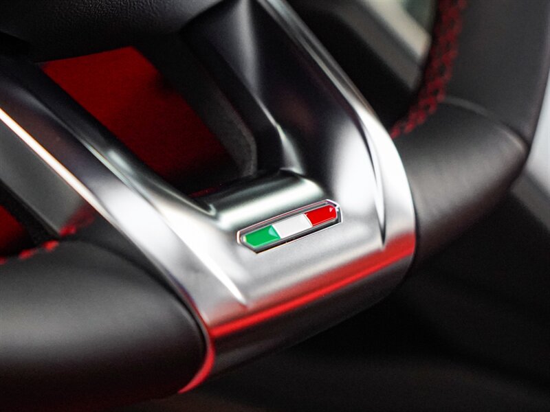 2022 Lamborghini Urus   - Photo 8 - Bonita Springs, FL 34134