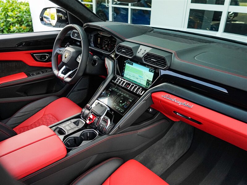 2022 Lamborghini Urus   - Photo 23 - Bonita Springs, FL 34134