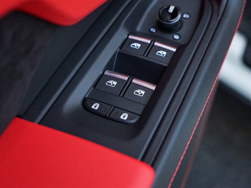 2022 Lamborghini Urus   - Photo 18 - Bonita Springs, FL 34134