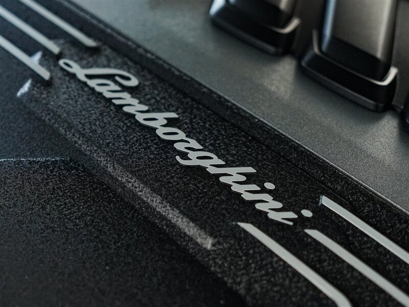 2022 Lamborghini Urus   - Photo 33 - Bonita Springs, FL 34134
