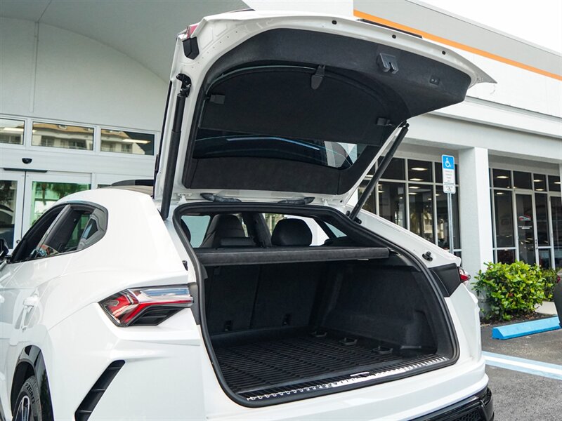 2022 Lamborghini Urus   - Photo 30 - Bonita Springs, FL 34134