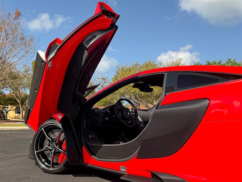 2016 McLaren 675LT   - Photo 49 - Bonita Springs, FL 34134