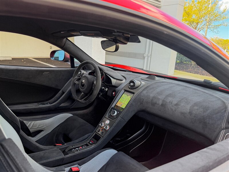 2016 McLaren 675LT   - Photo 26 - Bonita Springs, FL 34134