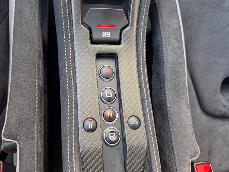 2016 McLaren 675LT   - Photo 20 - Bonita Springs, FL 34134