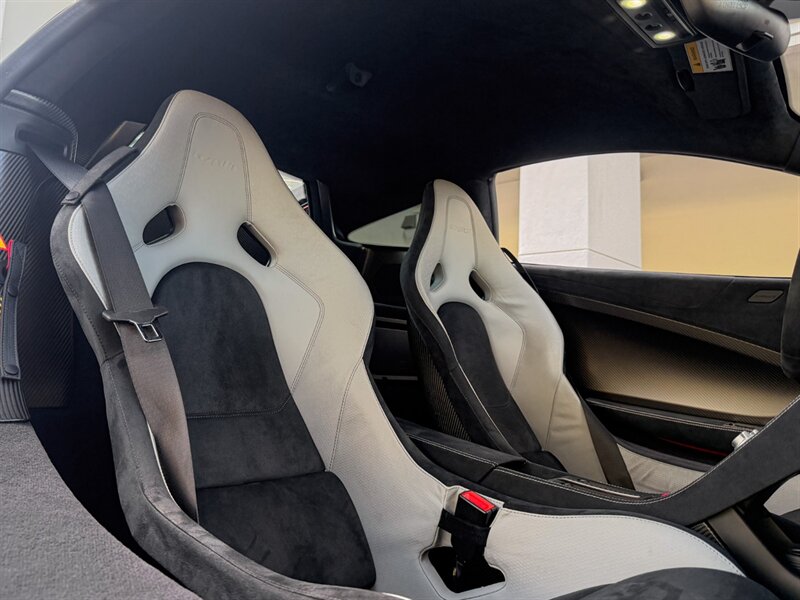 2016 McLaren 675LT   - Photo 29 - Bonita Springs, FL 34134