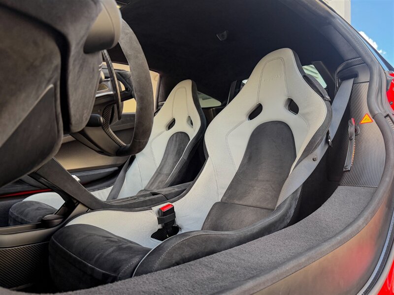 2016 McLaren 675LT   - Photo 23 - Bonita Springs, FL 34134