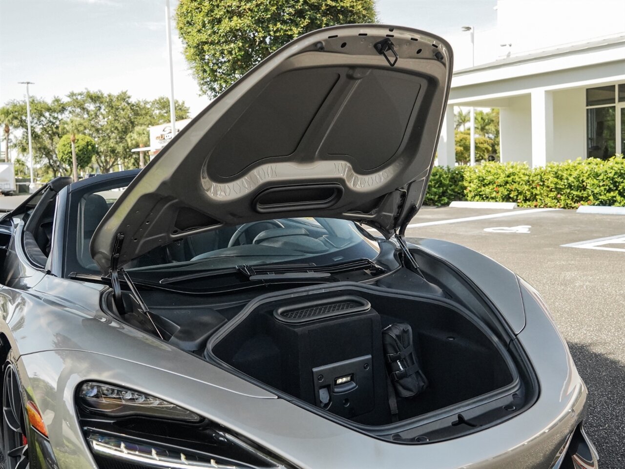 2020 McLaren 720S Spider Performance   - Photo 37 - Bonita Springs, FL 34134