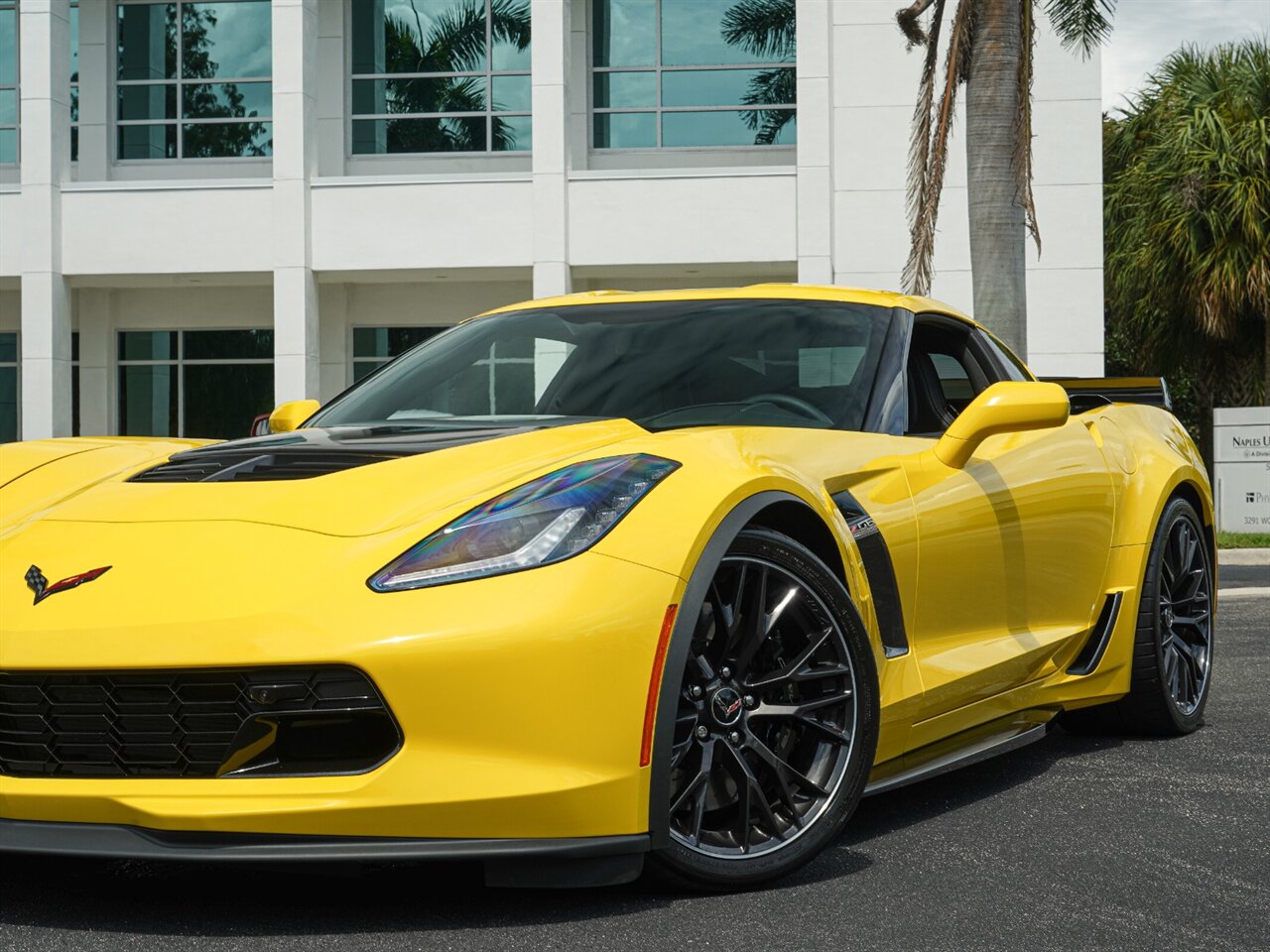 2016 Chevrolet Corvette Z06   - Photo 15 - Bonita Springs, FL 34134