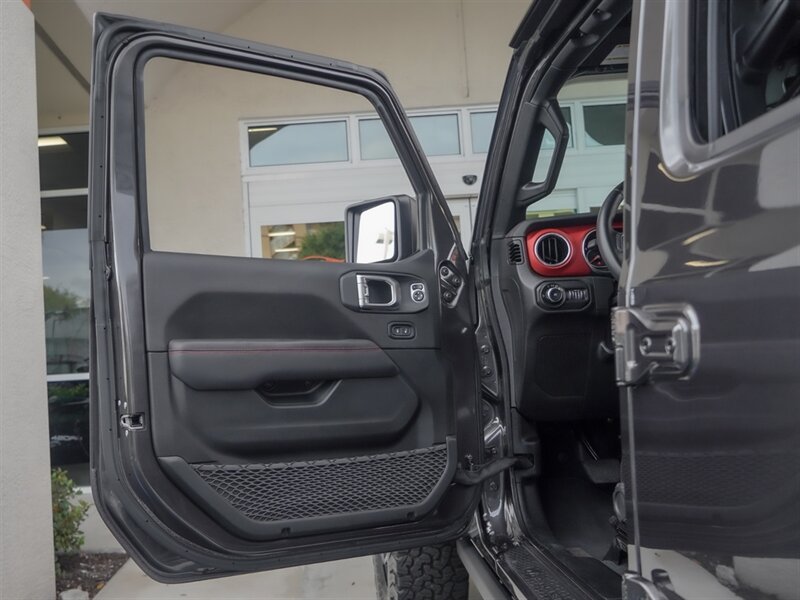 2020 Jeep Wrangler Unlimited Rubicon   - Photo 22 - Bonita Springs, FL 34134