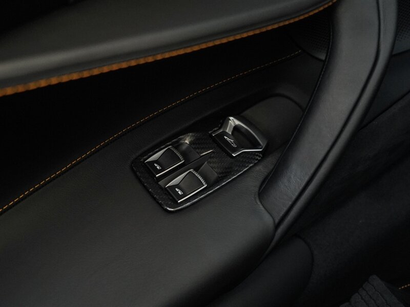 2022 McLaren 720S Spider Performance   - Photo 28 - Bonita Springs, FL 34134