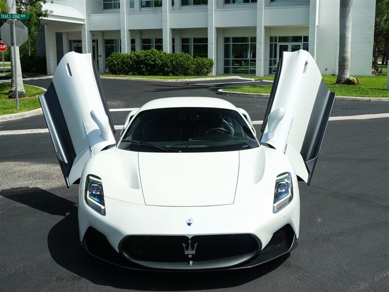 2022 Maserati MC20 - Photo 6 - Bonita Springs, FL 34134