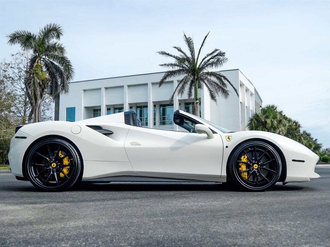 2018 Ferrari 488 Spider   - Photo 48 - Bonita Springs, FL 34134