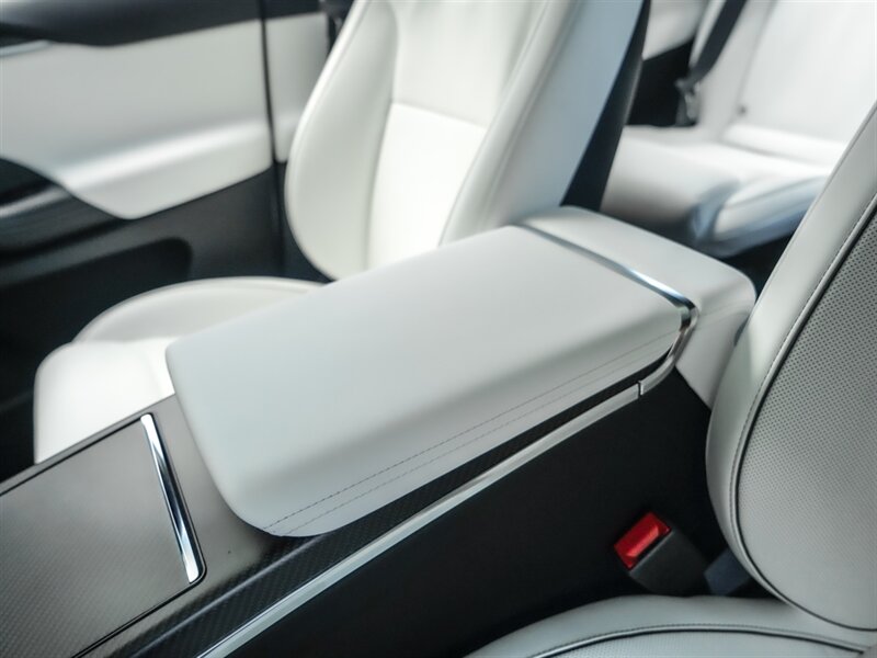 2022 Tesla Model X Plaid - Photo 21 - Bonita Springs, FL 34134