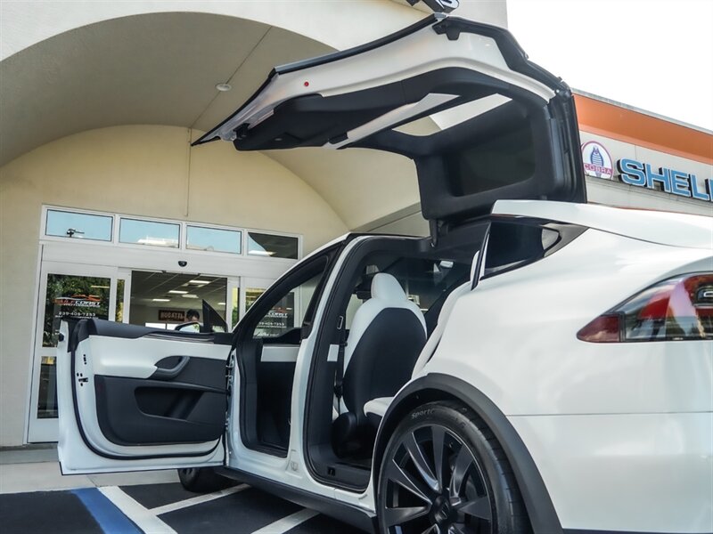 2022 Tesla Model X Plaid - Photo 23 - Bonita Springs, FL 34134