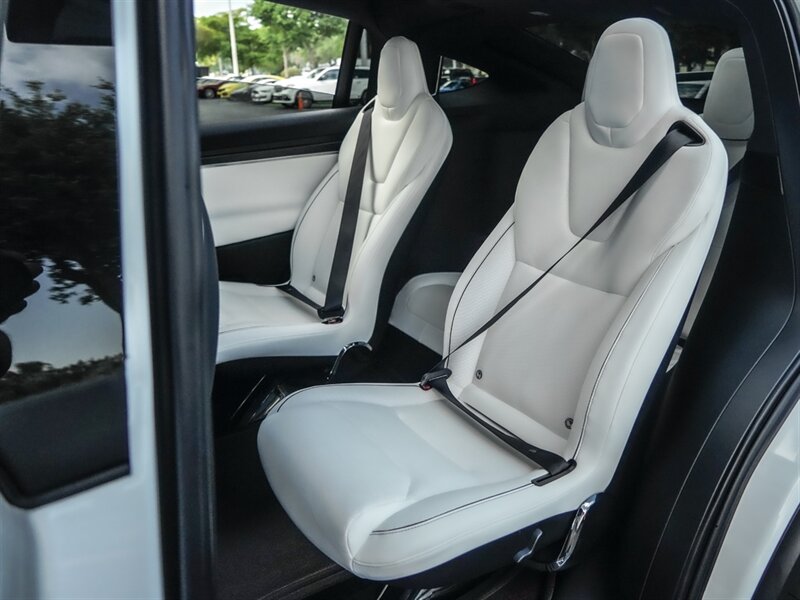 2022 Tesla Model X Plaid - Photo 25 - Bonita Springs, FL 34134