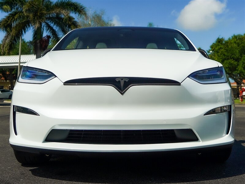 2022 Tesla Model X Plaid - Photo 5 - Bonita Springs, FL 34134