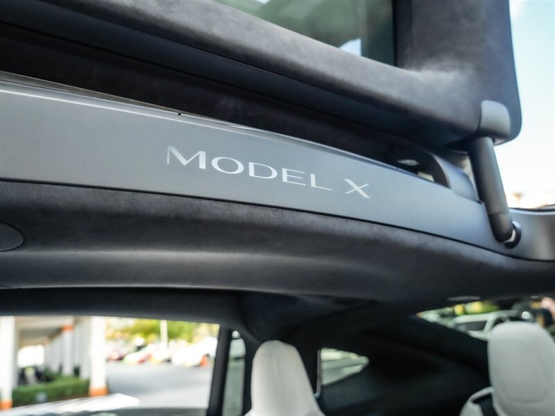 2022 Tesla Model X Plaid - Photo 27 - Bonita Springs, FL 34134