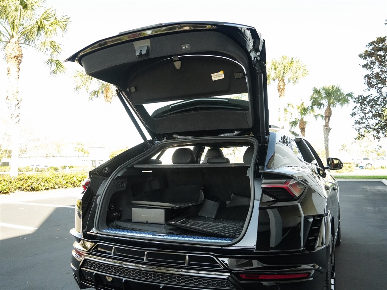 2023 Lamborghini Urus S   - Photo 38 - Bonita Springs, FL 34134