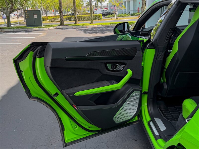 2021 Lamborghini Urus   - Photo 31 - Bonita Springs, FL 34134