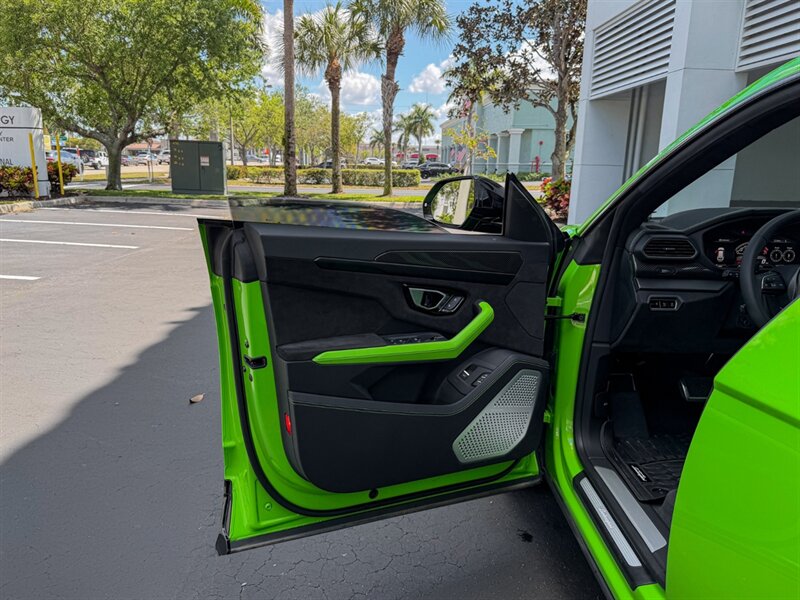 2021 Lamborghini Urus   - Photo 24 - Bonita Springs, FL 34134