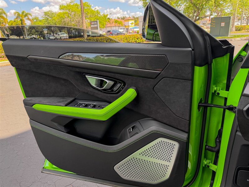 2021 Lamborghini Urus   - Photo 25 - Bonita Springs, FL 34134