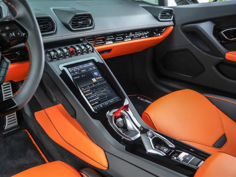2022 Lamborghini Huracan EVO   - Photo 14 - Bonita Springs, FL 34134