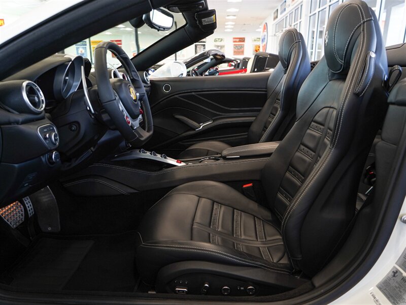 2015 Ferrari California T   - Photo 23 - Bonita Springs, FL 34134