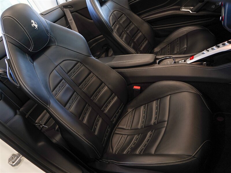 2015 Ferrari California T   - Photo 30 - Bonita Springs, FL 34134