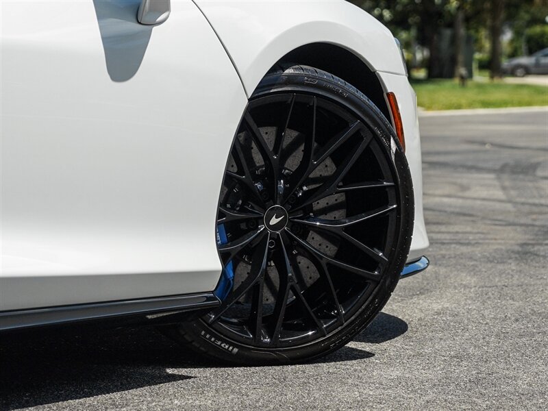 2022 McLaren GT - Photo 65 - Bonita Springs, FL 34134