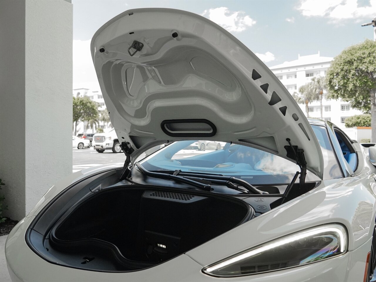 2022 McLaren GT   - Photo 46 - Bonita Springs, FL 34134