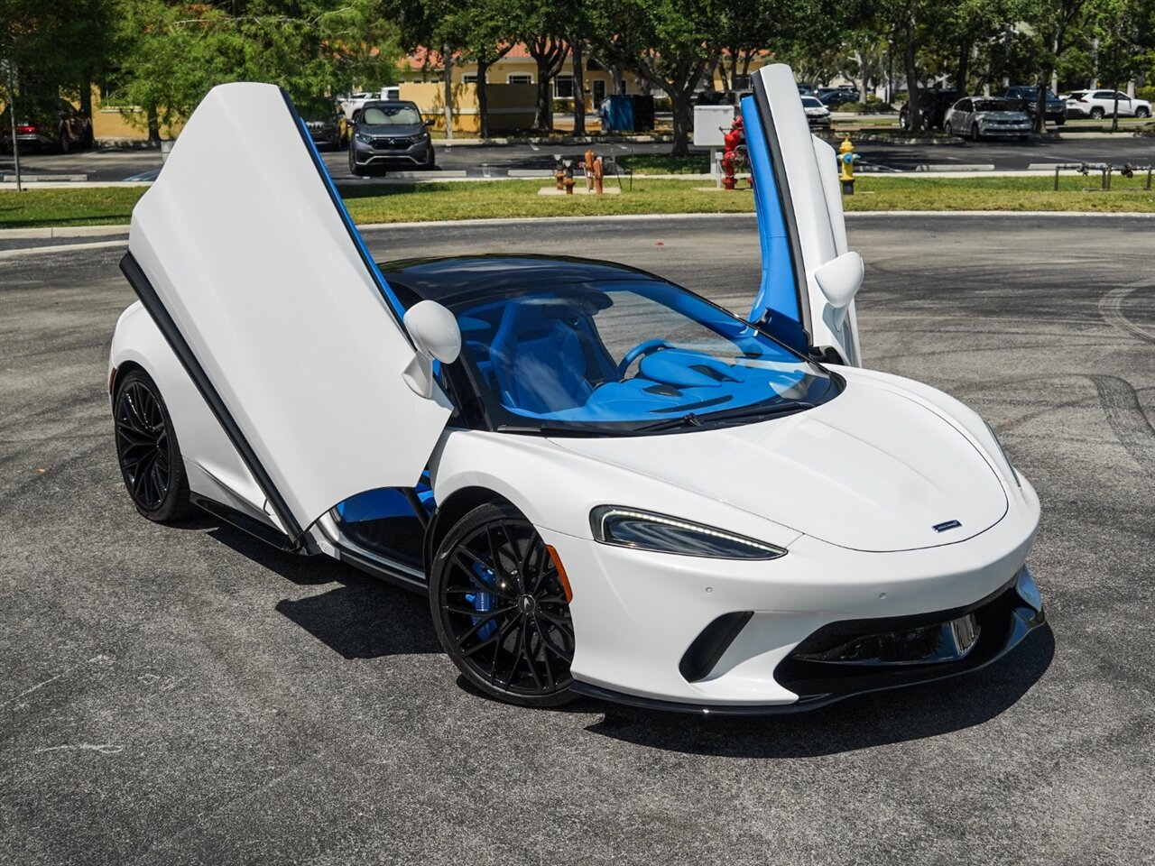 2022 McLaren GT   - Photo 72 - Bonita Springs, FL 34134