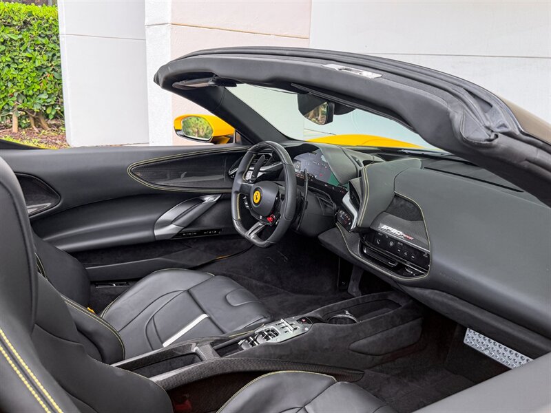 2024 Ferrari SF90 Spider - Photo 23 - Bonita Springs, FL 34134