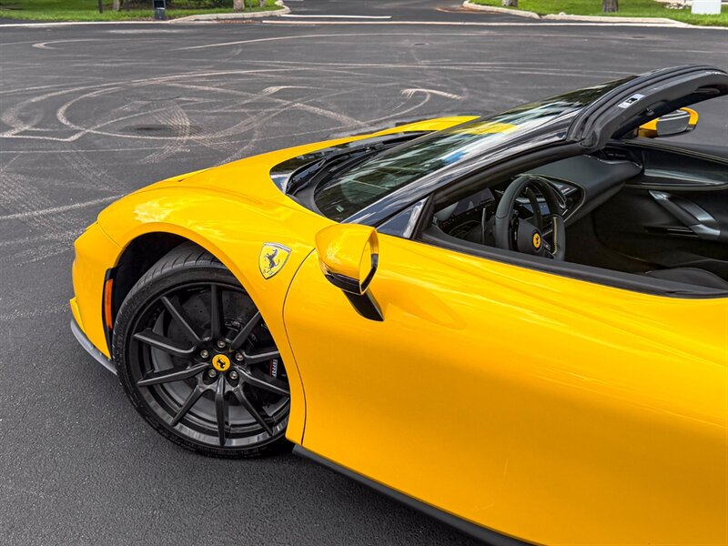 2024 Ferrari SF90 Spider - Photo 45 - Bonita Springs, FL 34134