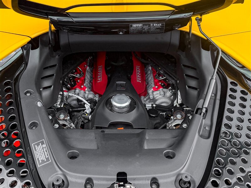2024 Ferrari SF90 Spider - Photo 34 - Bonita Springs, FL 34134