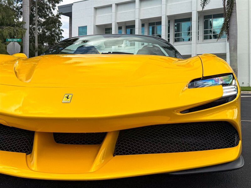 2024 Ferrari SF90 Spider - Photo 3 - Bonita Springs, FL 34134