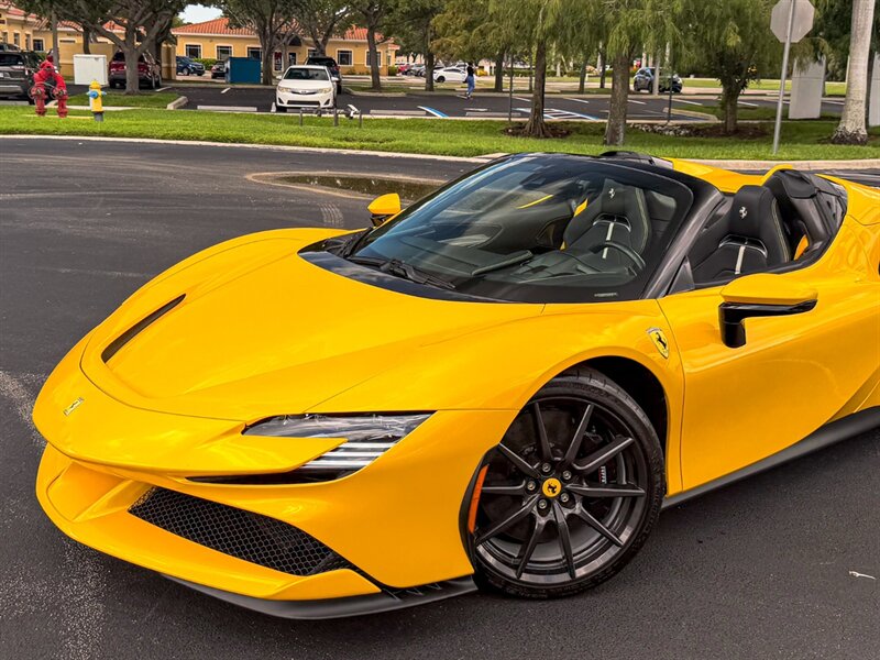 2024 Ferrari SF90 Spider - Photo 9 - Bonita Springs, FL 34134
